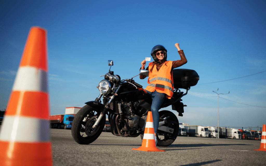 Consejos para elegir una autoescuela para sacar tu carnet de moto