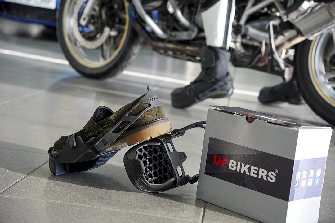 Upbikers-The-motorcycle-accesory-that-short-riders-needs